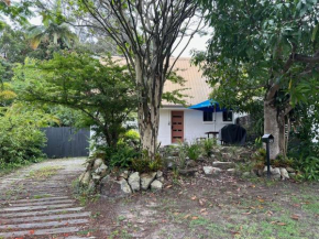 27 Green Valley Drive - Rainbow Beach. Beach Chalet. Pets welcome